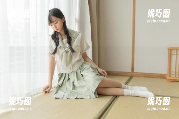 微密圈 - 用照片记录柔美与力量，脸红Dearie豹纹女友写真完美展现时尚的多面性.txt