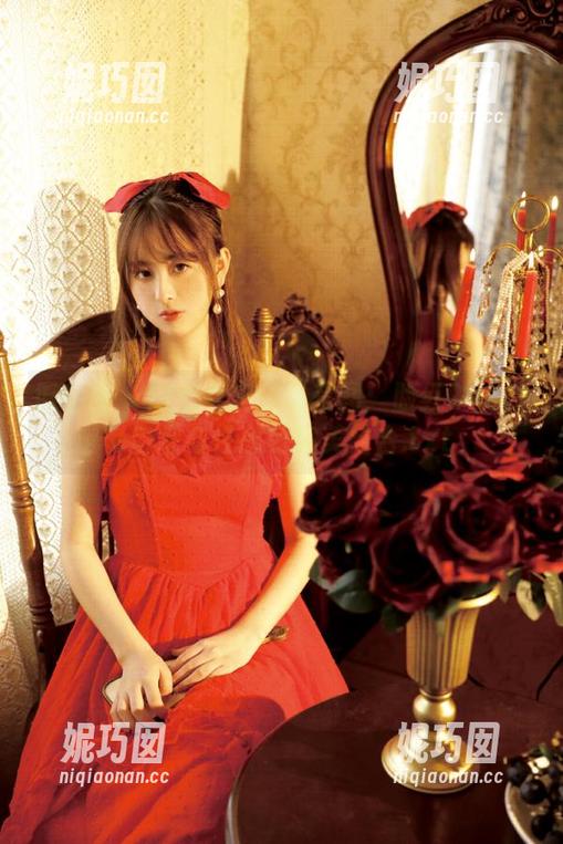 微密圈 - 豹纹女友作品套图：脸红Dearie自嘲与性感的完美结合.txt