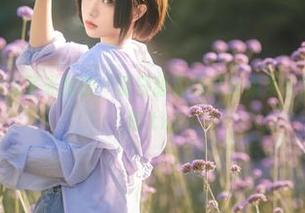 花柒Hana的无圣光射击，夏日甜芯泳装合集带你感受炎夏的热情.txt