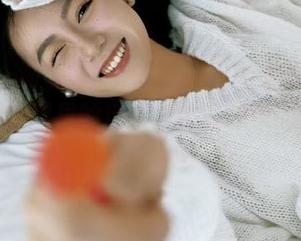 花漾show – 果儿Victoria奶牛写真之旅：美图套图里的自嘲，牛气冲天的奇妙体验！.txt