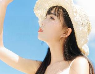 花漾show – 果儿Victoria油亮写真，超高清资源让你的每一秒都充满惊喜哦！.txt