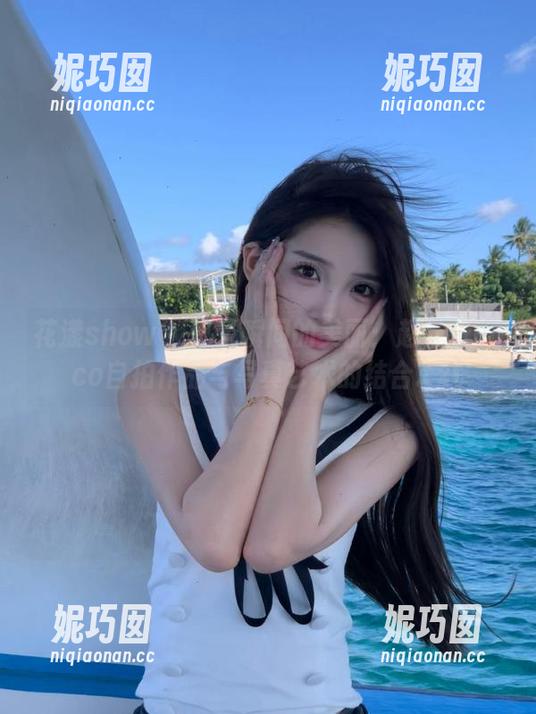 花漾show - 记录瞬间的美丽：赵惟依coco自拍作品与写真艺术的结合.txt