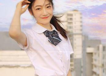 微密圈 – 葱油饼er校服灵感之作，无圣光摄影的魅力，看她如何演绎青春与时尚的完美结合！.txt