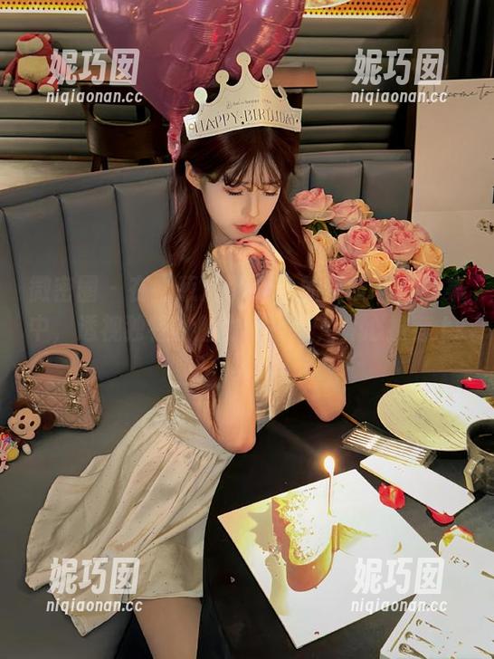 微密圈 - 在“葱油饼er”的女友写真图集中，透视独特的魅力与故事，真心推荐.txt