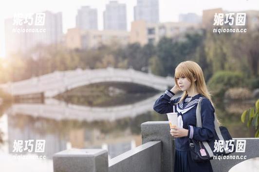 最新虎森森学妹写真集锦，精彩照片展示青春的美丽与无尽可能性！.txt
