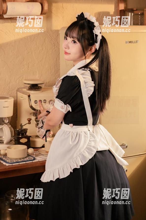 蜜桃社 - 谁说我穿得好？木楠Nan和服写真集精选，展现我尴尬与时尚的碰撞.txt