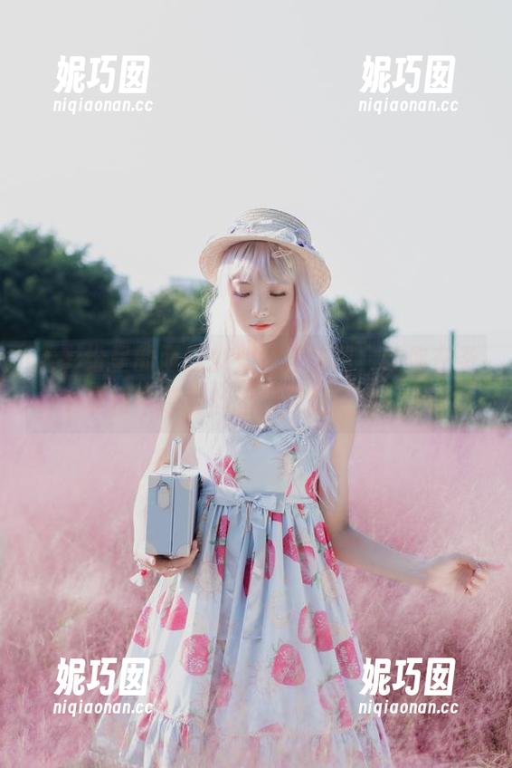 精彩纷呈的西瓜少女浴缸套图，让你在炎炎夏日中感受丝丝清凉与活力！.txt