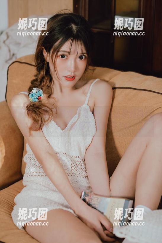 语画界 - 杨晨晨女王写真：释放你的内心女神，尽享免费下载乐趣.txt