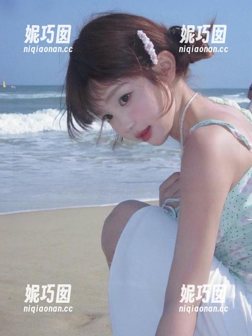 语画界 - 短裤写真更新，梦梵向你展现她的独特个性与风格.txt