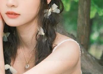 语画界 – 潘朵拉Laa体操服摄影图包震撼更新，展现动感与美丽的完美融合，期待你的点赞！.txt