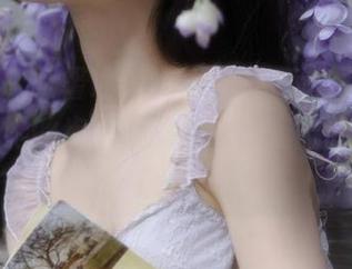 语画界 – 王馨瑶yanni皮衣高清写真分享：跟着她的步伐，搞笑也能走出时尚路线！.txt