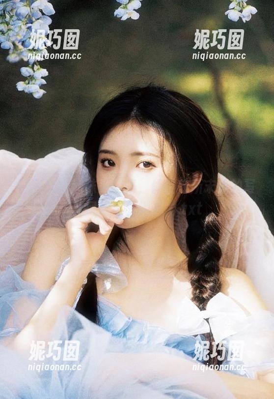 轻兰映画丝袜秀全集，体验前所未有的写真风格与时尚魅力.txt