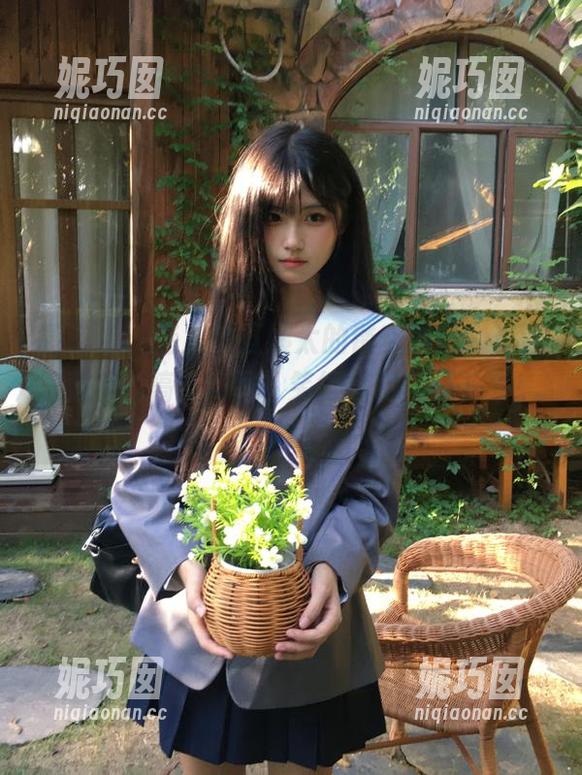 微密圈 - 迷人的五姨太的镂空原图，资源里藏着的搞笑瞬间，笑得我们停不下来！.txt
