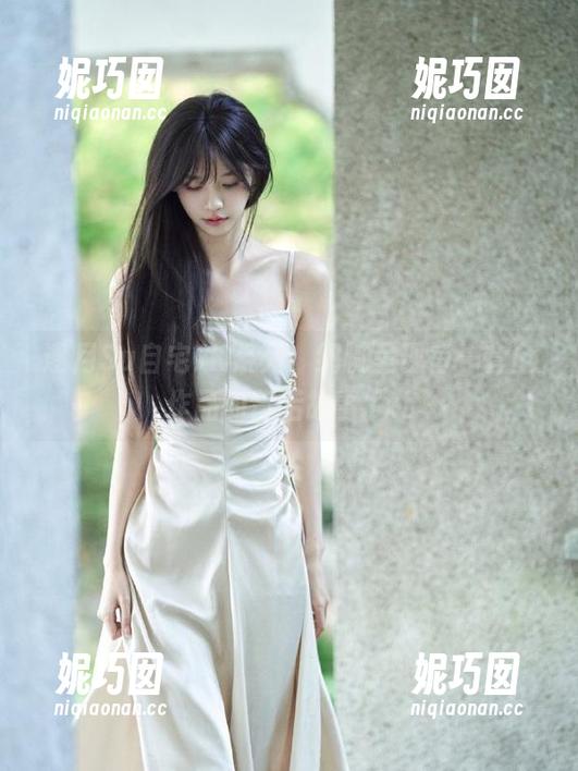 逐月Su自宅JK系列，细腻呈现每一套全作品的背后故事.txt
