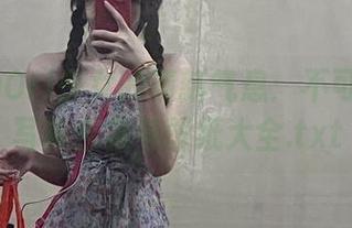 阿薰kaOri少女的清新气息：不可错过的写真合集与壁纸大全.txt