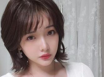 无圣光与网袜的碰撞，雯妹不讲道理的独特作品欣赏.txt