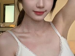 青豆客 – Una尤娜的泳衣全套原图来了，带你领略她的多样风格与美丽瞬间.txt