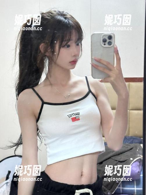 青豆客 - 走进丁筱南的瑜伽之旅：精选作品集与动人原图分享.txt