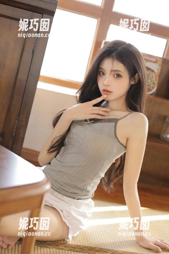 青豆客 - 绮里嘉办公室写真全集下载：打造你的私人视觉盛宴与灵感来源.txt