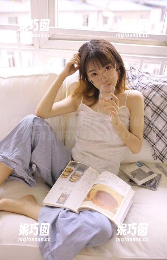 青豆客 - 陈雨涵的连体衣之美，揭秘她最新作品和写真背后的故事.txt
