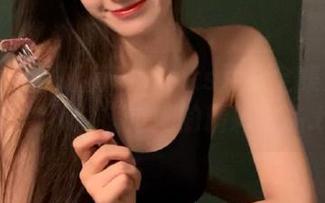 青豆客 – 黄歆苑chobits网袜全集大揭秘：你绝不能错过她的精彩作品.txt