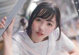 风之领域写真盛宴：分享无丝美腿清新少女风的绝美瞬间.txt