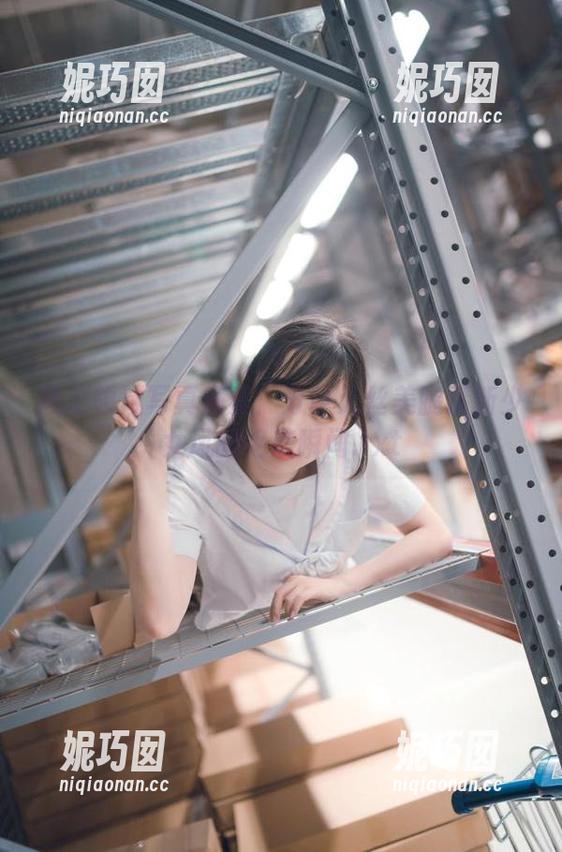 风之领域写真盛宴：分享无丝美腿清新少女风的绝美瞬间.txt