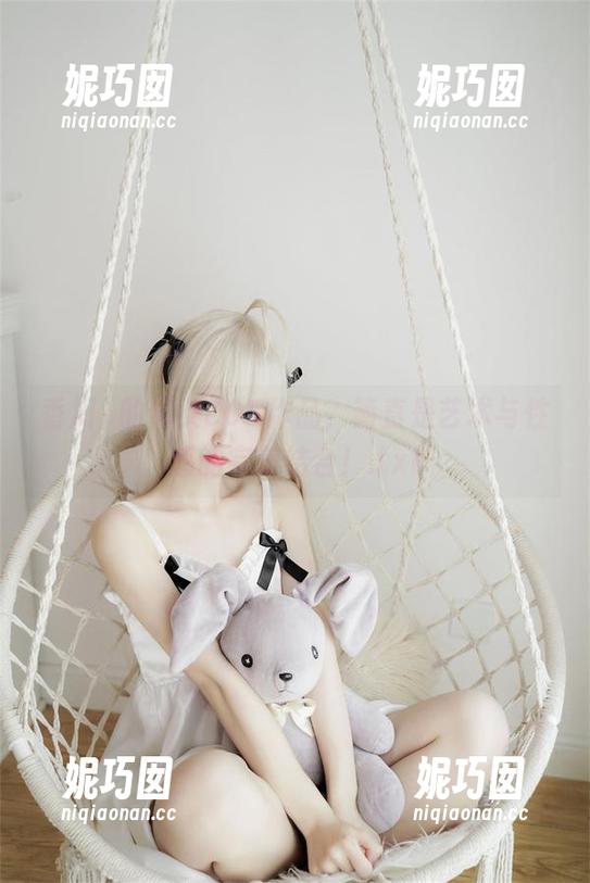 香川澪的修女COS作品，简直是艺术与性感的完美结合！.txt