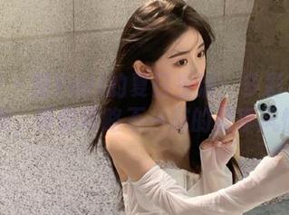 魅妍社 – 丽Yovi的夏日生活：多彩写真图片合集，带你领略不一样的夏季风情.txt