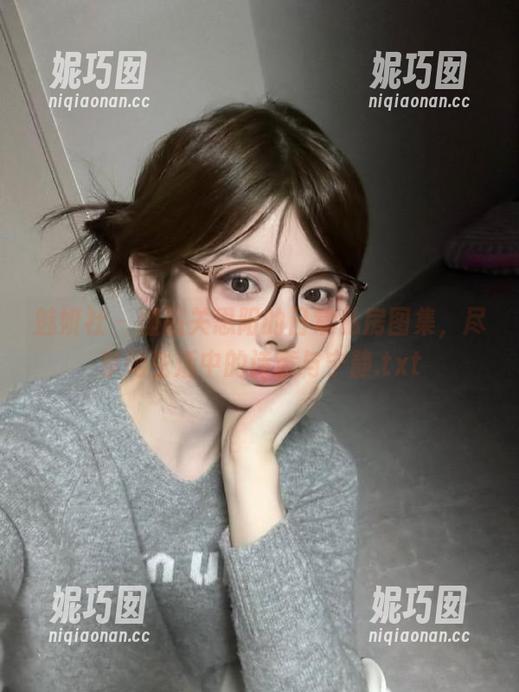 魅妍社 - 细品关思阳的日常私房图集，尽享她生活中的诗意与宁静.txt