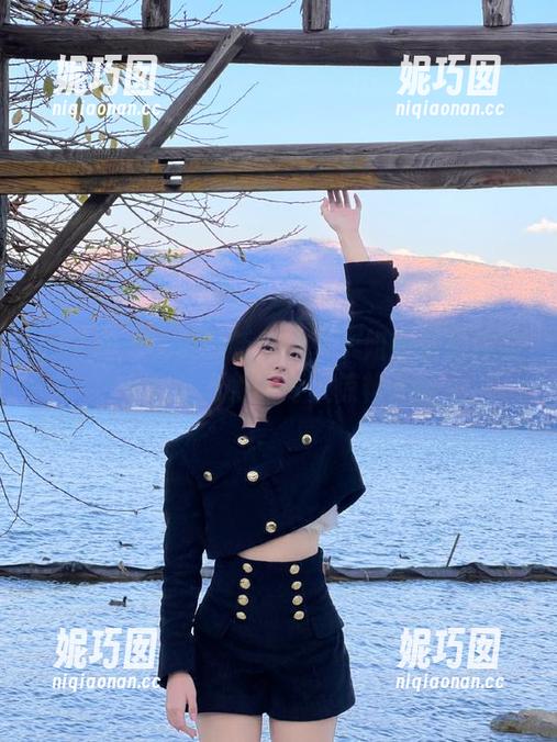 魅妍社 - 小热巴新作分享：姐姐私拍作品中的精彩瞬间令人惊艳.txt