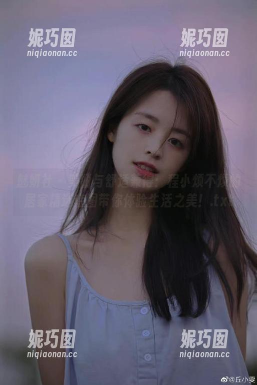 魅妍社 - 美丽与舒适兼得：程小烦不烦的居家精选套图带你体验生活之美！.txt