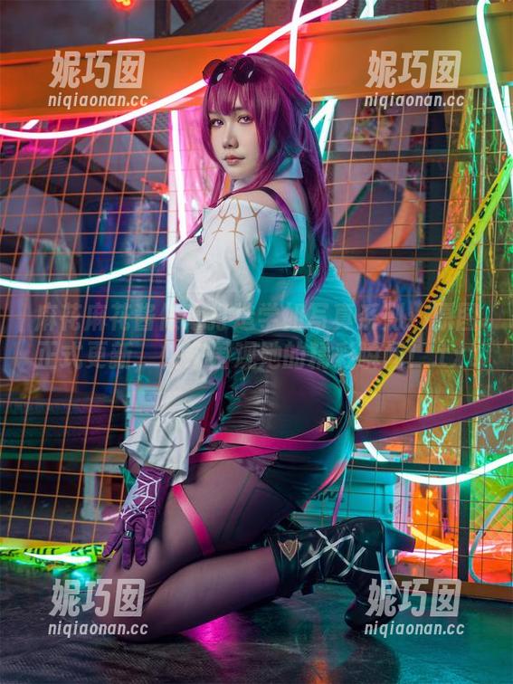 麻花麻花酱倾心打造学姐写真系列：原图正式更新，快来围观她的精彩瞬间！.txt