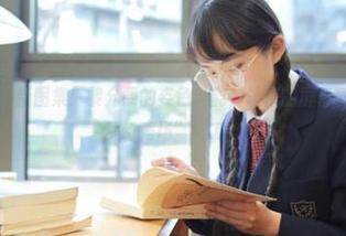 微密圈 – 最新图集：黎允熙的姿色风韵，让你的屏幕瞬间变身“梦幻秀场”！.txt