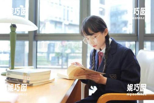 微密圈 - 最新图集：黎允熙的姿色风韵，让你的屏幕瞬间变身“梦幻秀场”！.txt